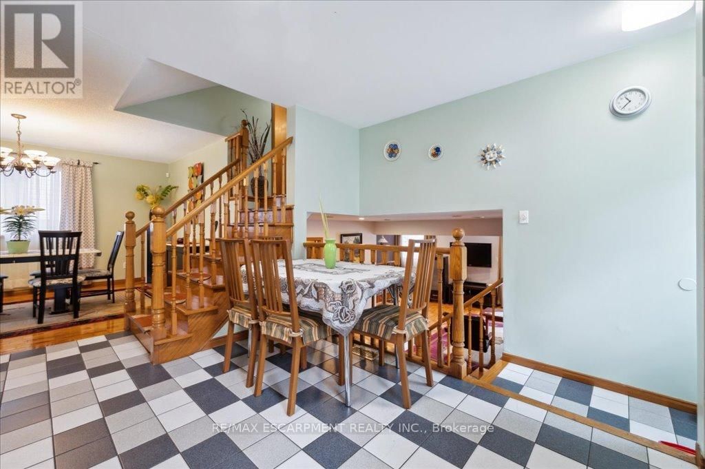 624 EAGLEWOOD DRIVE Image 23