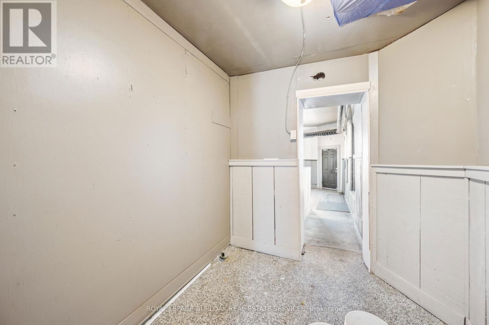 75 ERIE AVENUE Image 24