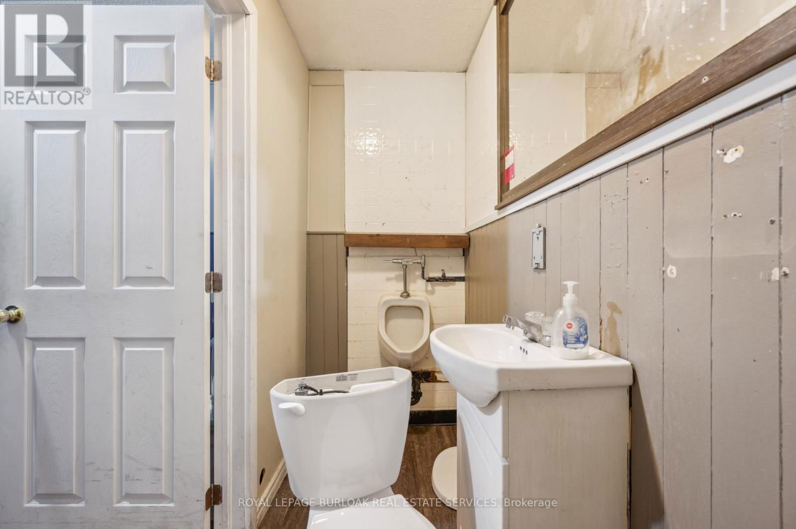 75 ERIE AVENUE Image 25