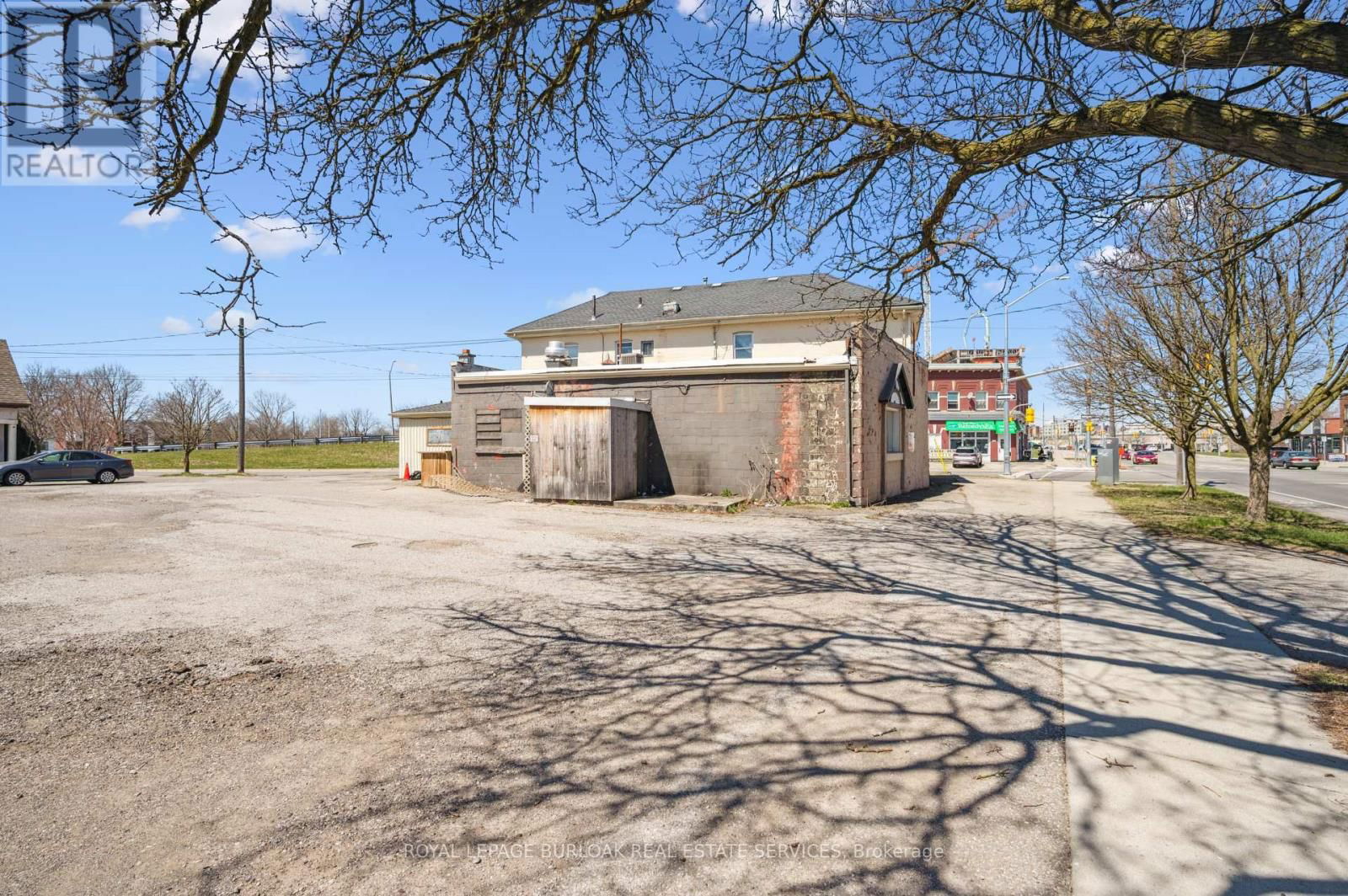75 ERIE AVENUE Image 31
