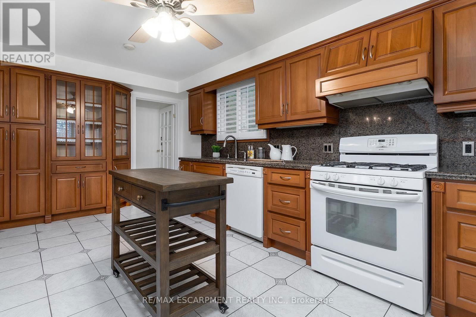 808 WEST 5TH STREET Image 14