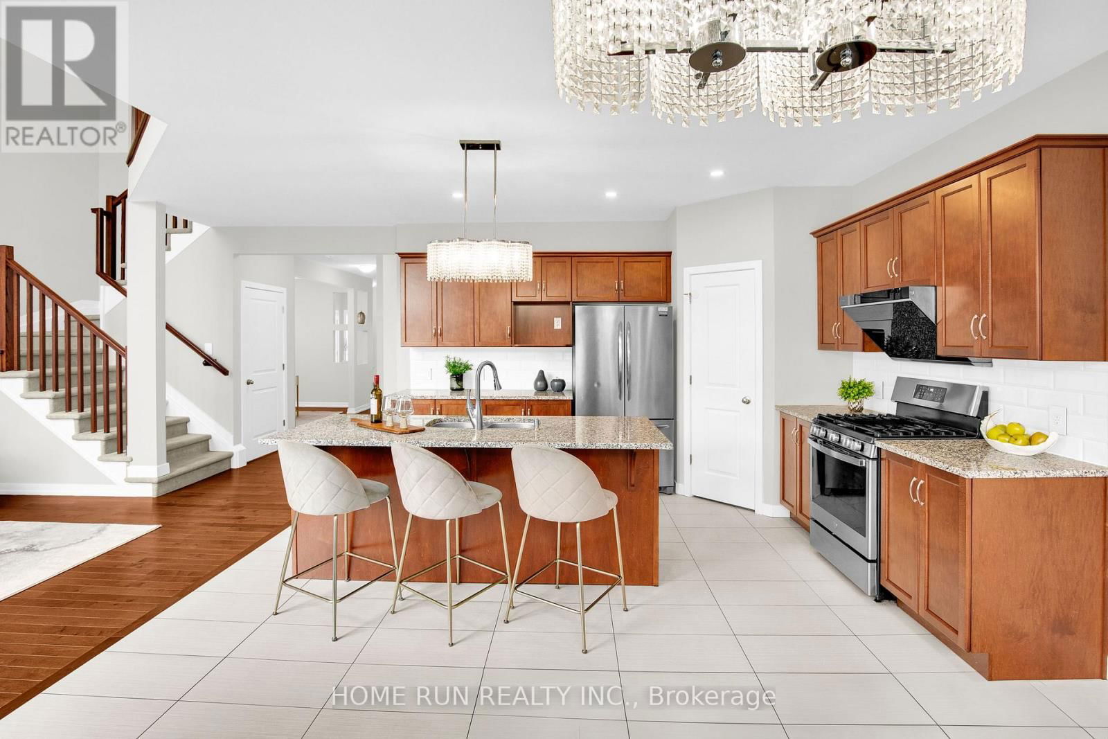 128 GRONINGEN STREET Image 16