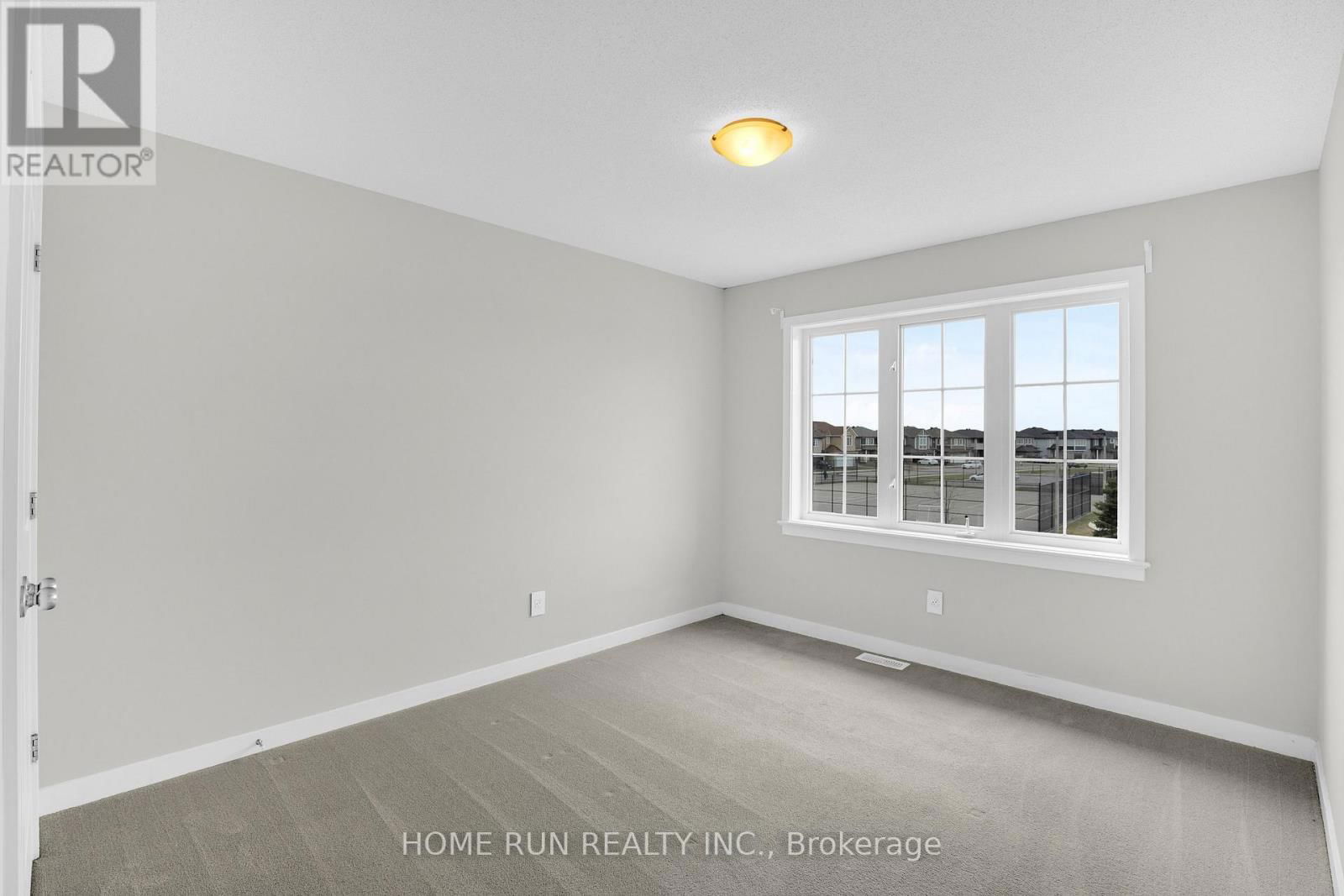 128 GRONINGEN STREET Image 32