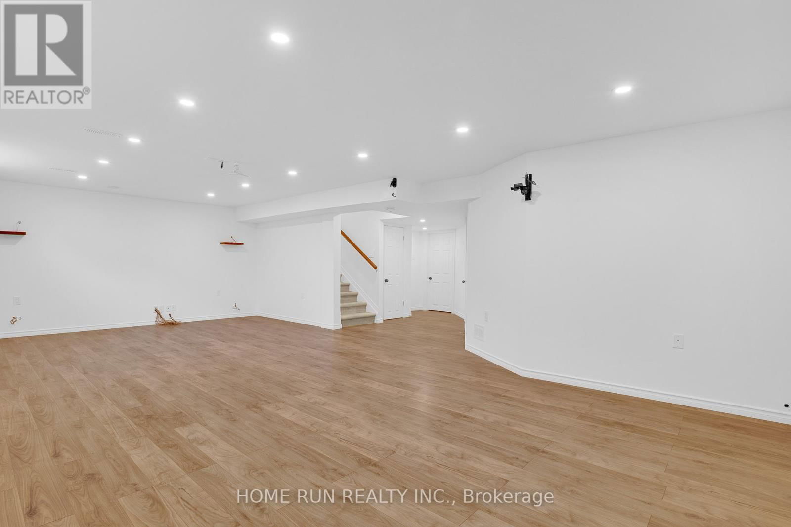 128 GRONINGEN STREET Image 36