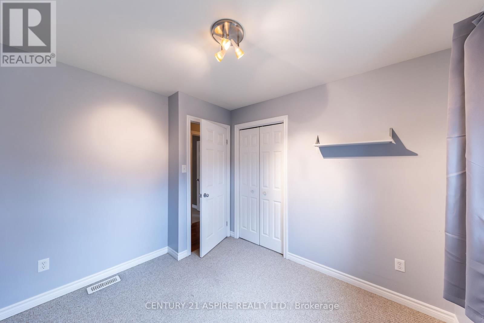 10 VEREYKEN CRESCENT Image 18
