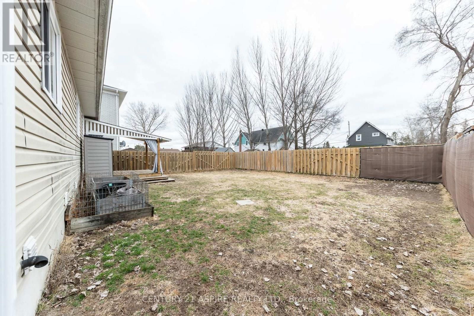 10 VEREYKEN CRESCENT Image 6