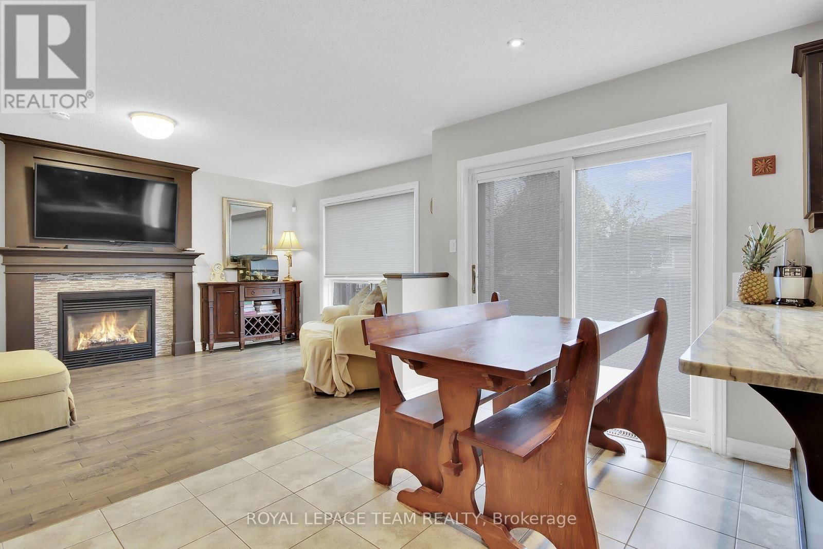 638 ROBERT HILL STREET NORTH Image 14