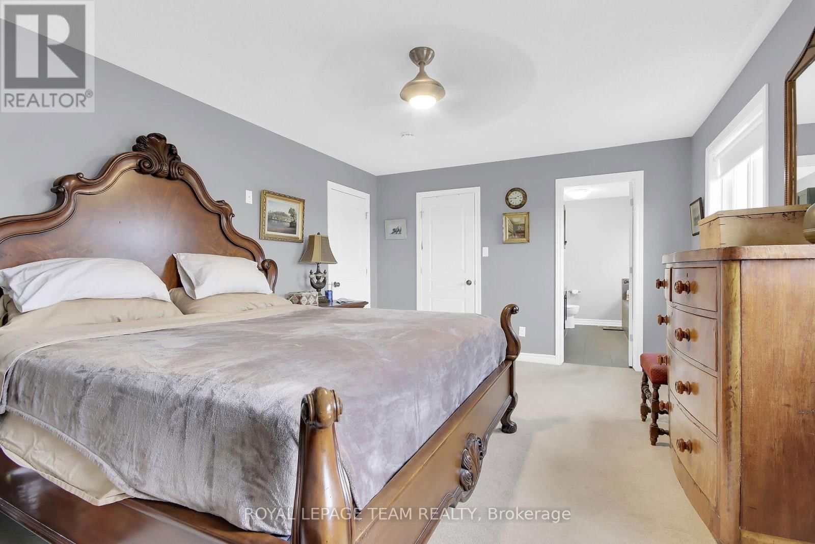 638 ROBERT HILL STREET NORTH Image 25