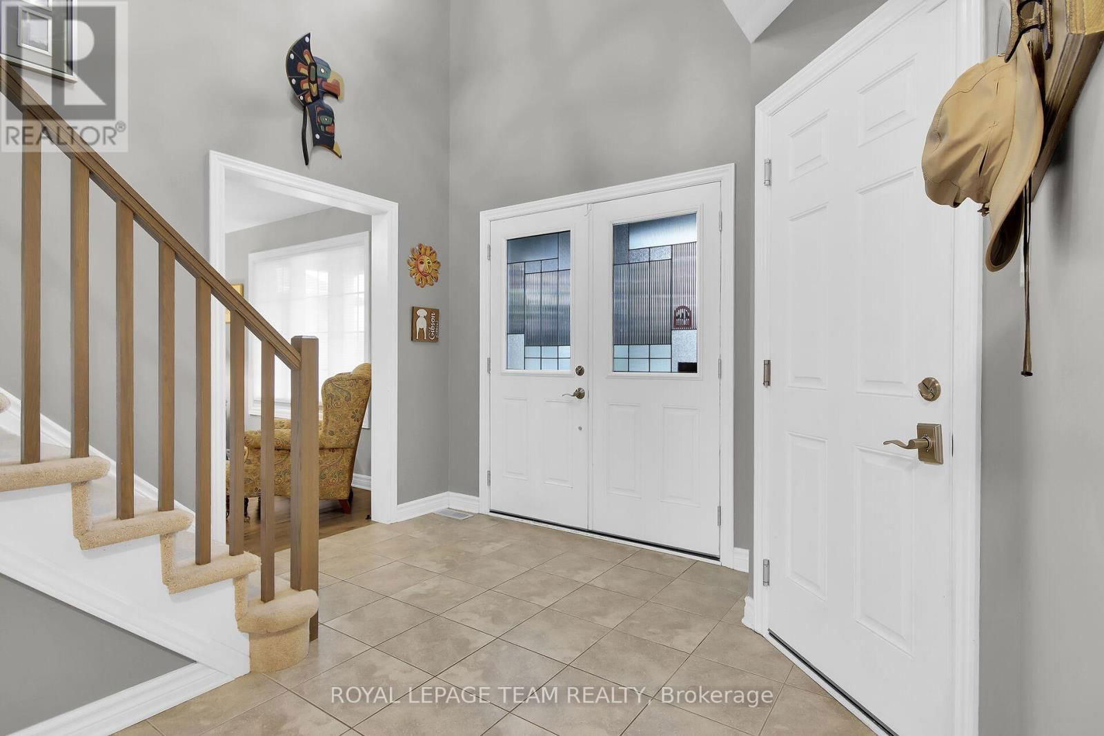 638 ROBERT HILL STREET NORTH Image 3