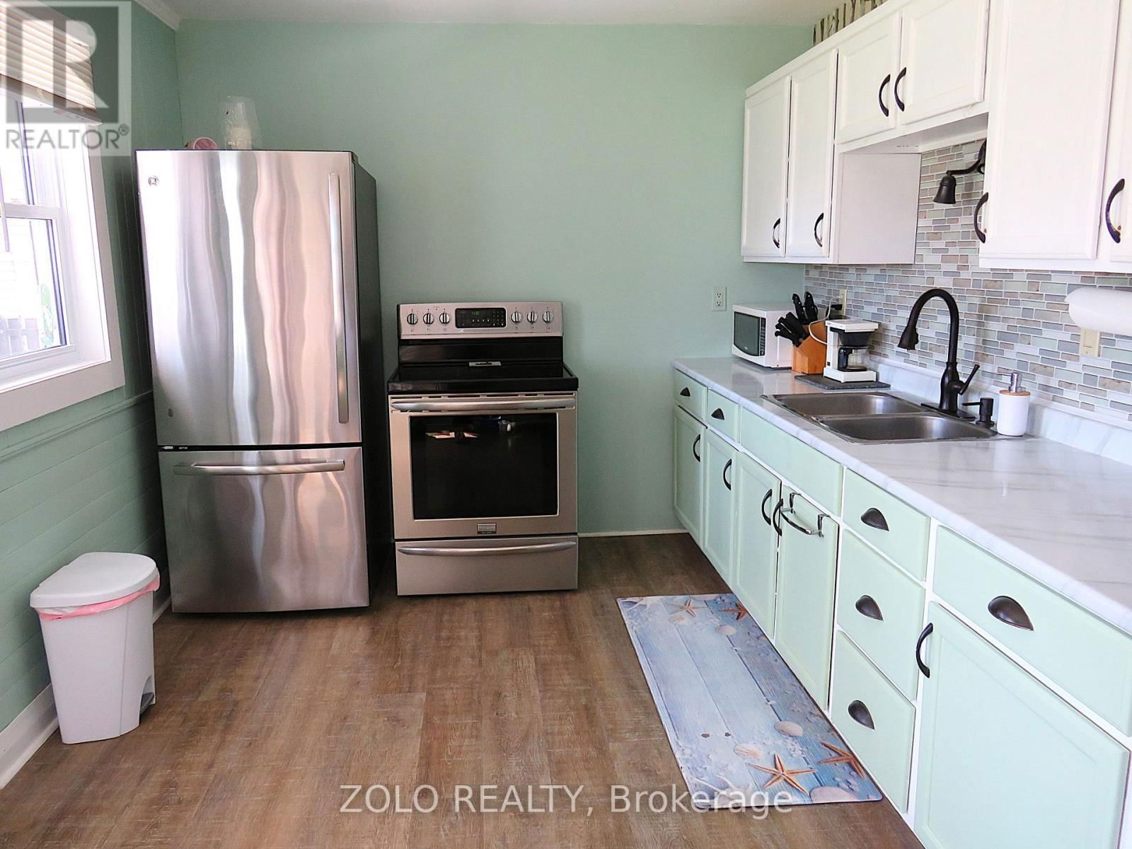1353 ORCHARD AVENUE Image 10