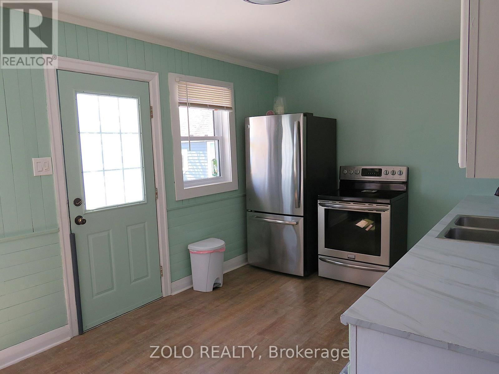 1353 ORCHARD AVENUE Image 11