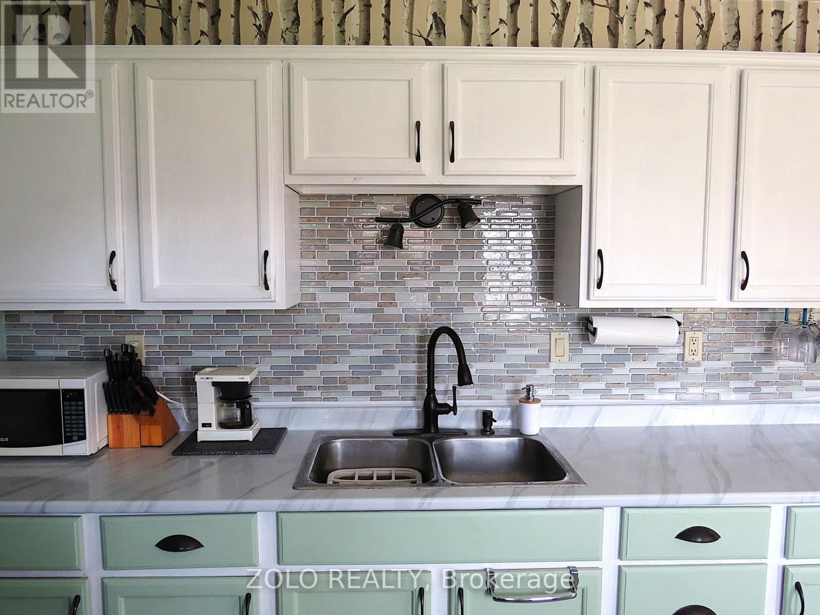 1353 ORCHARD AVENUE Image 12
