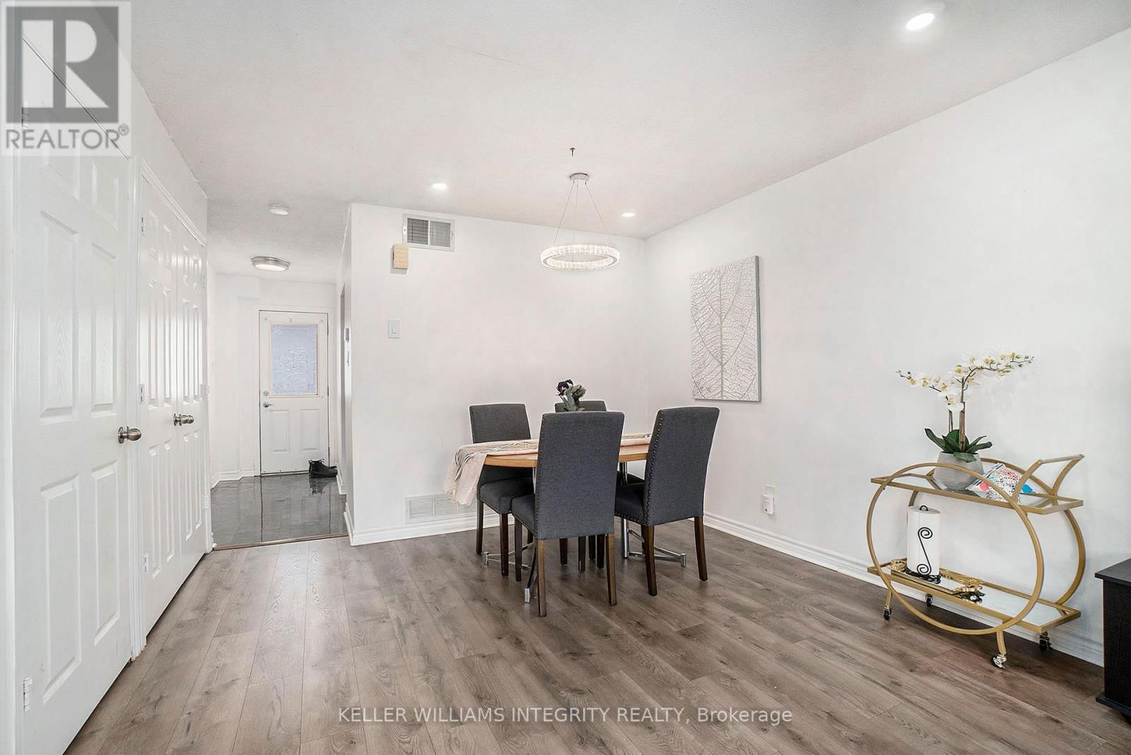 A - 85 SEYTON DRIVE Image 12