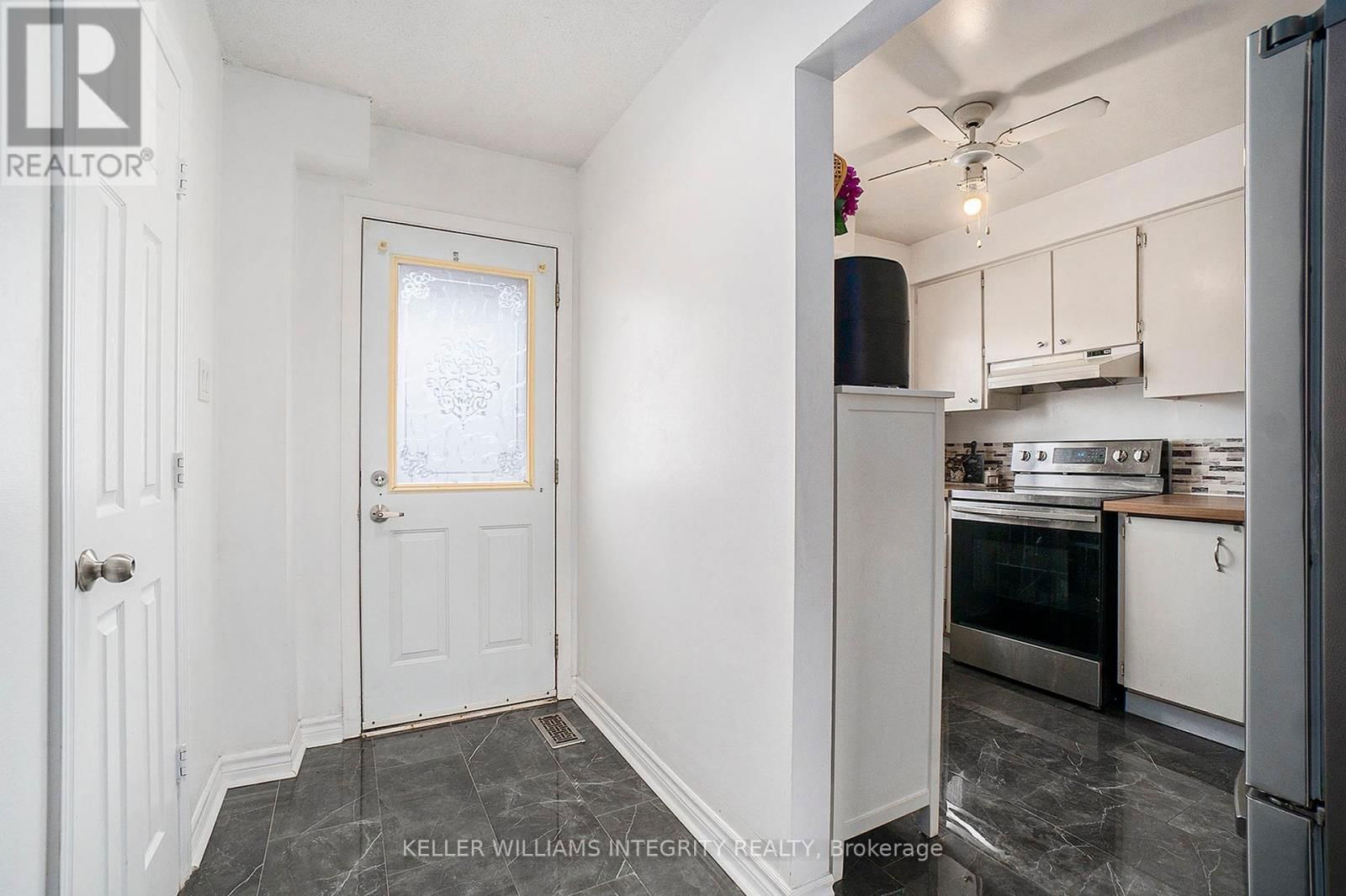 A - 85 SEYTON DRIVE Image 2
