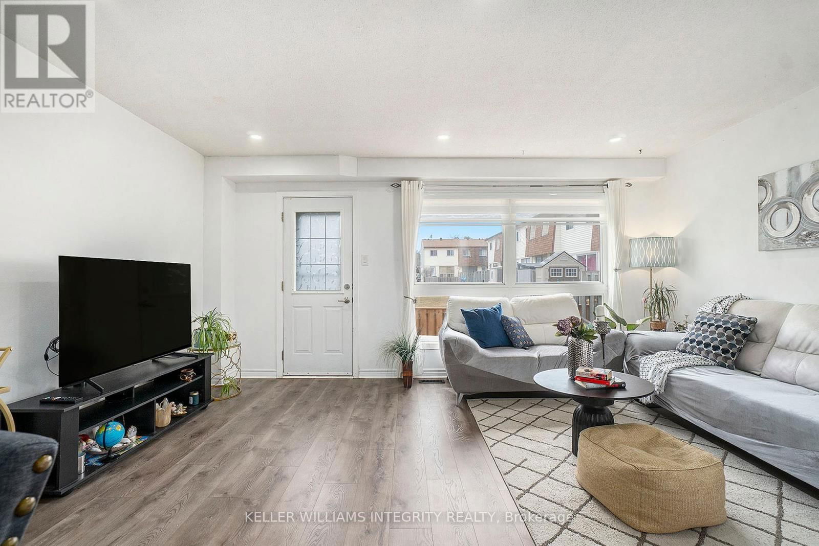 A - 85 SEYTON DRIVE Image 8