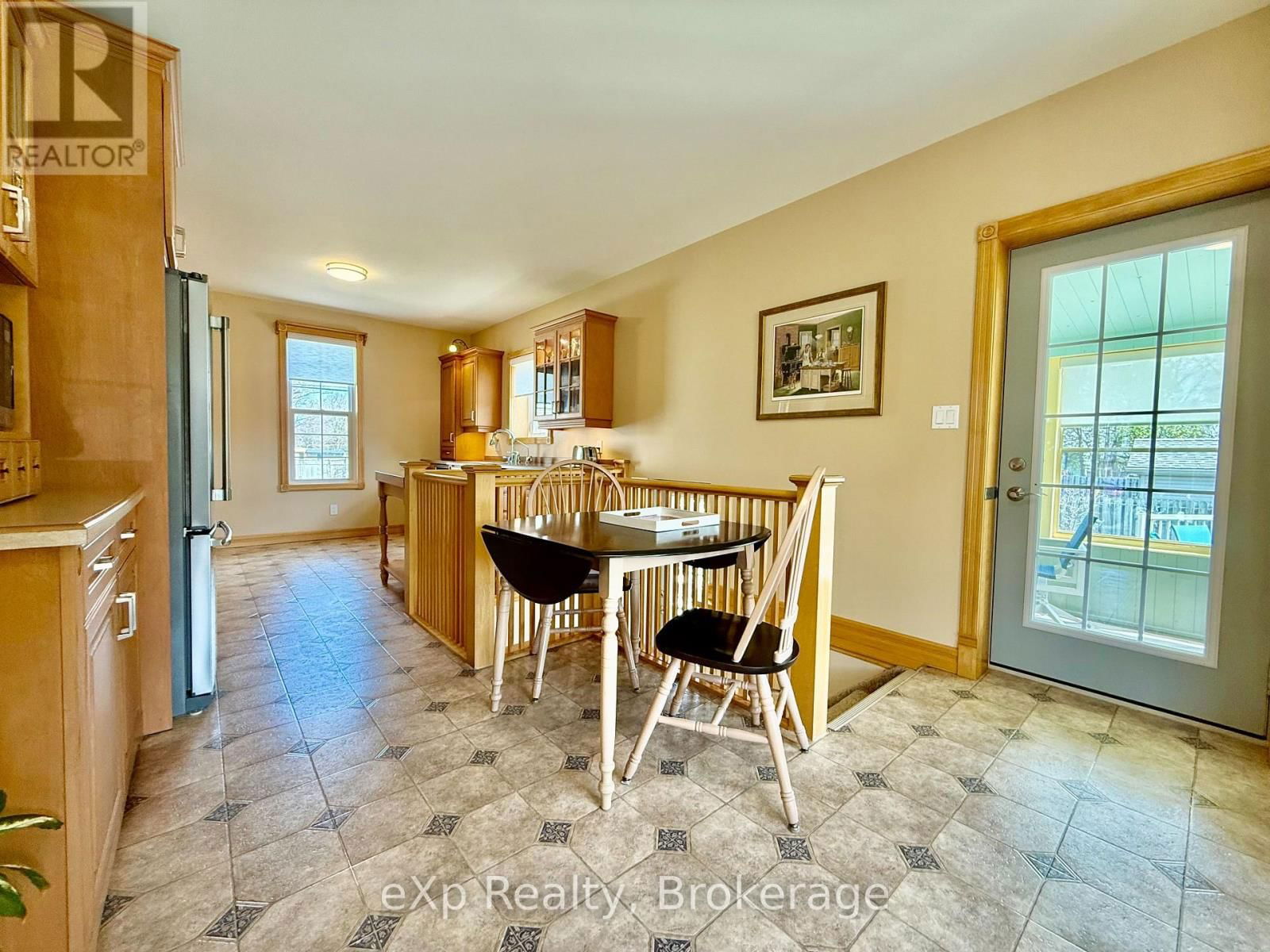 557 12TH AVENUE Image 17