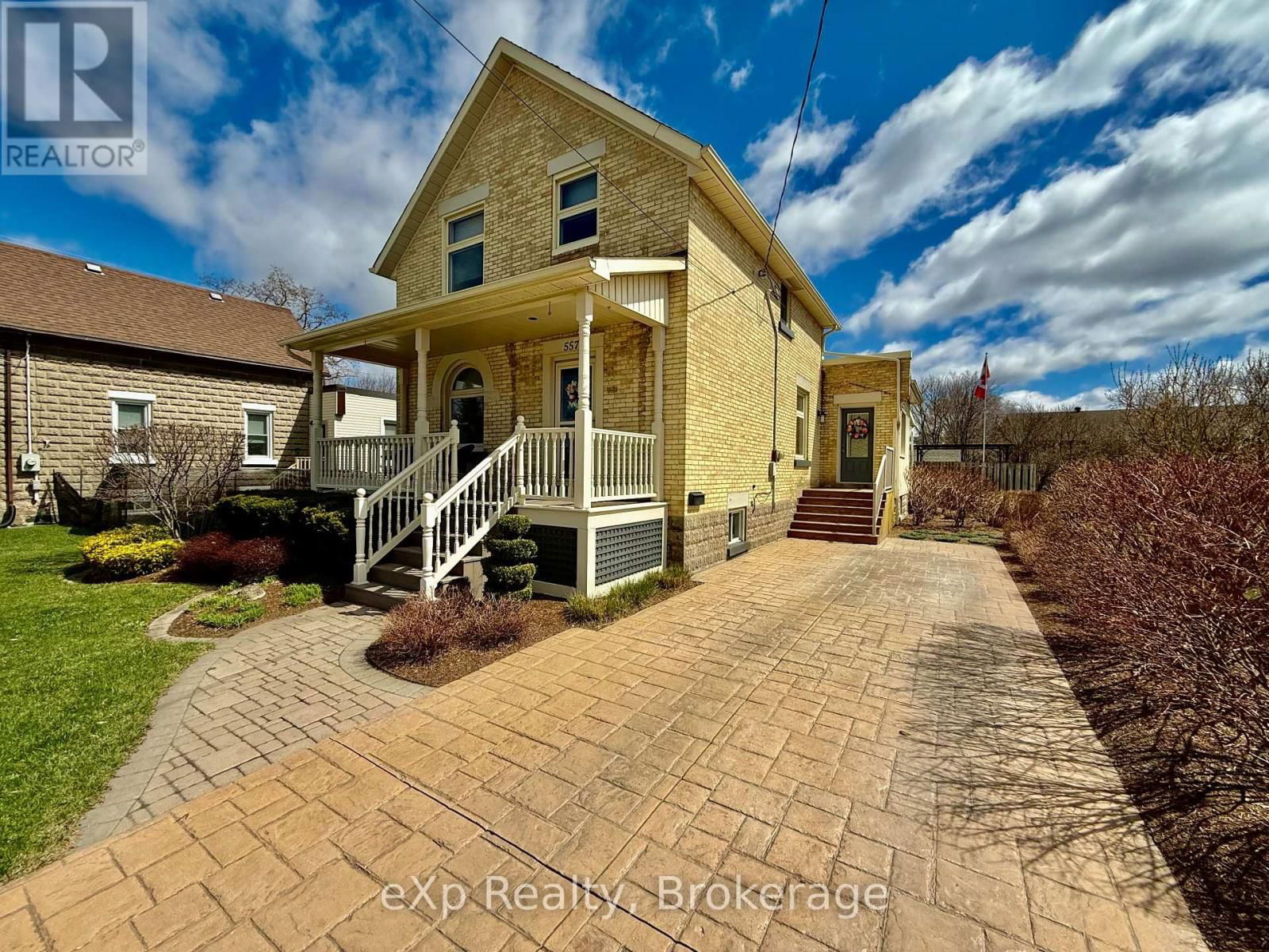 557 12TH AVENUE Image 2