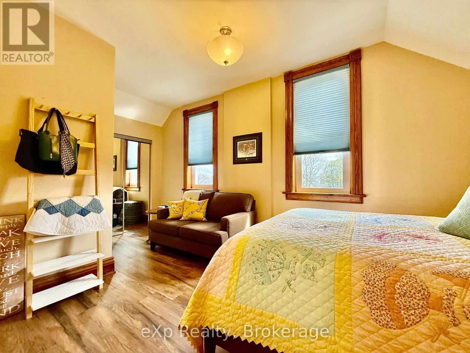 557 12TH AVENUE Image 21