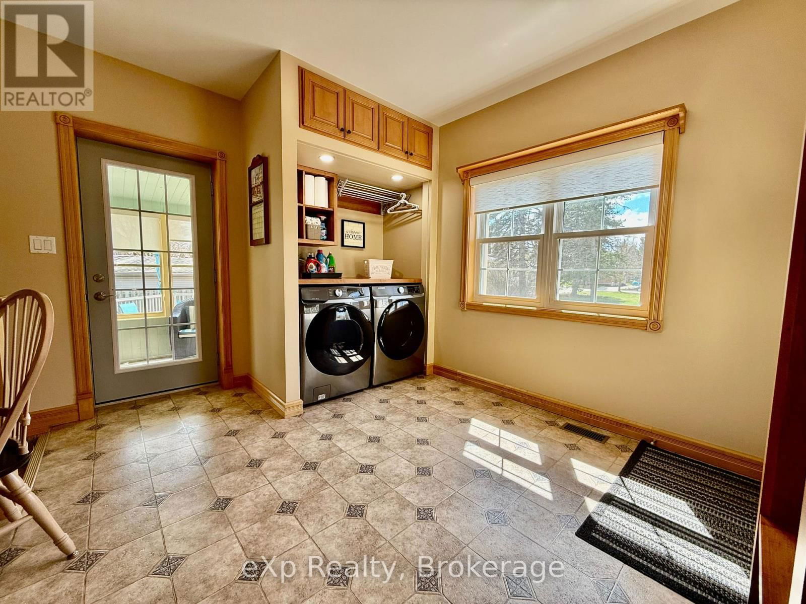 557 12TH AVENUE Image 30