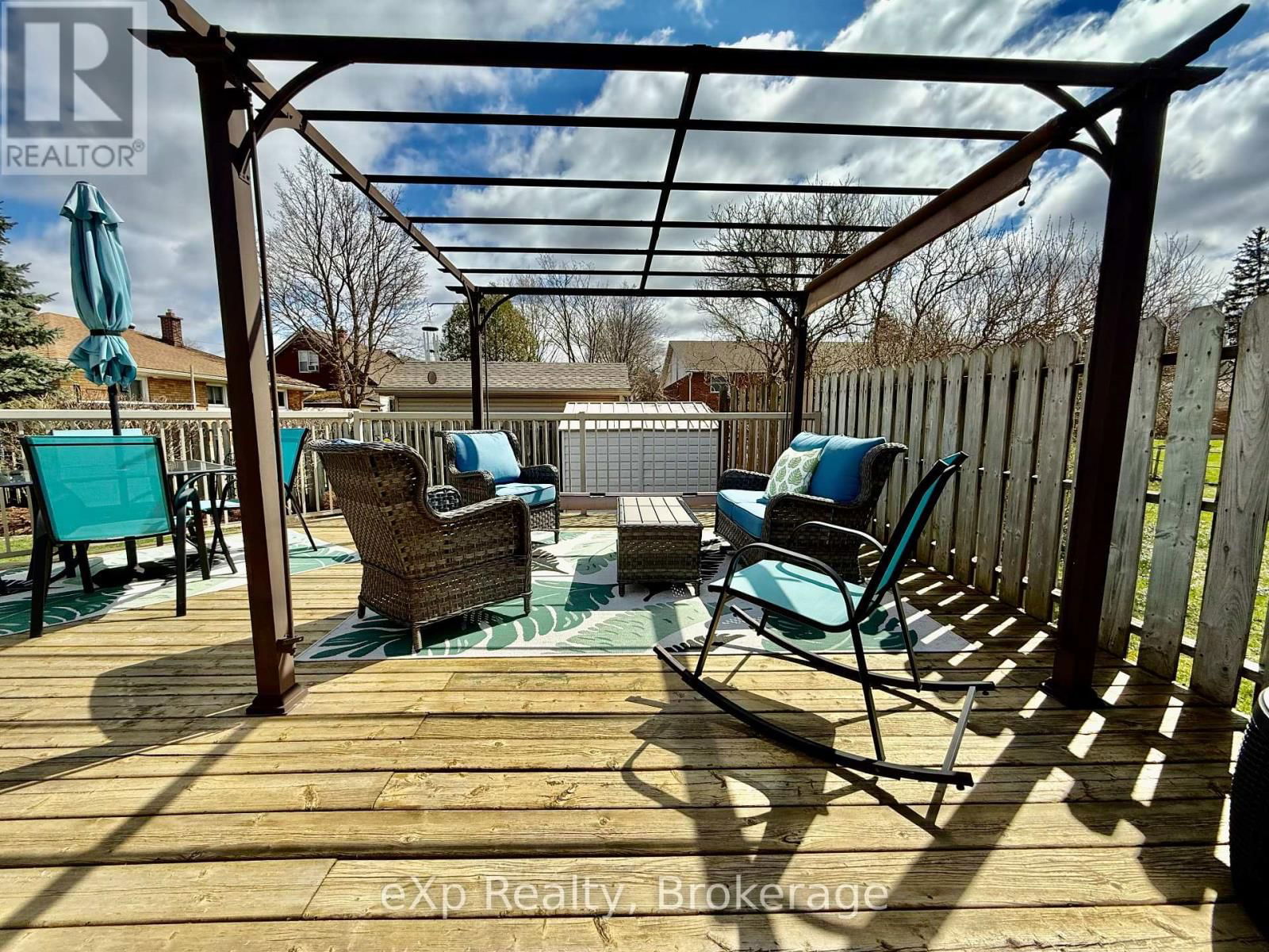 557 12TH AVENUE Image 32