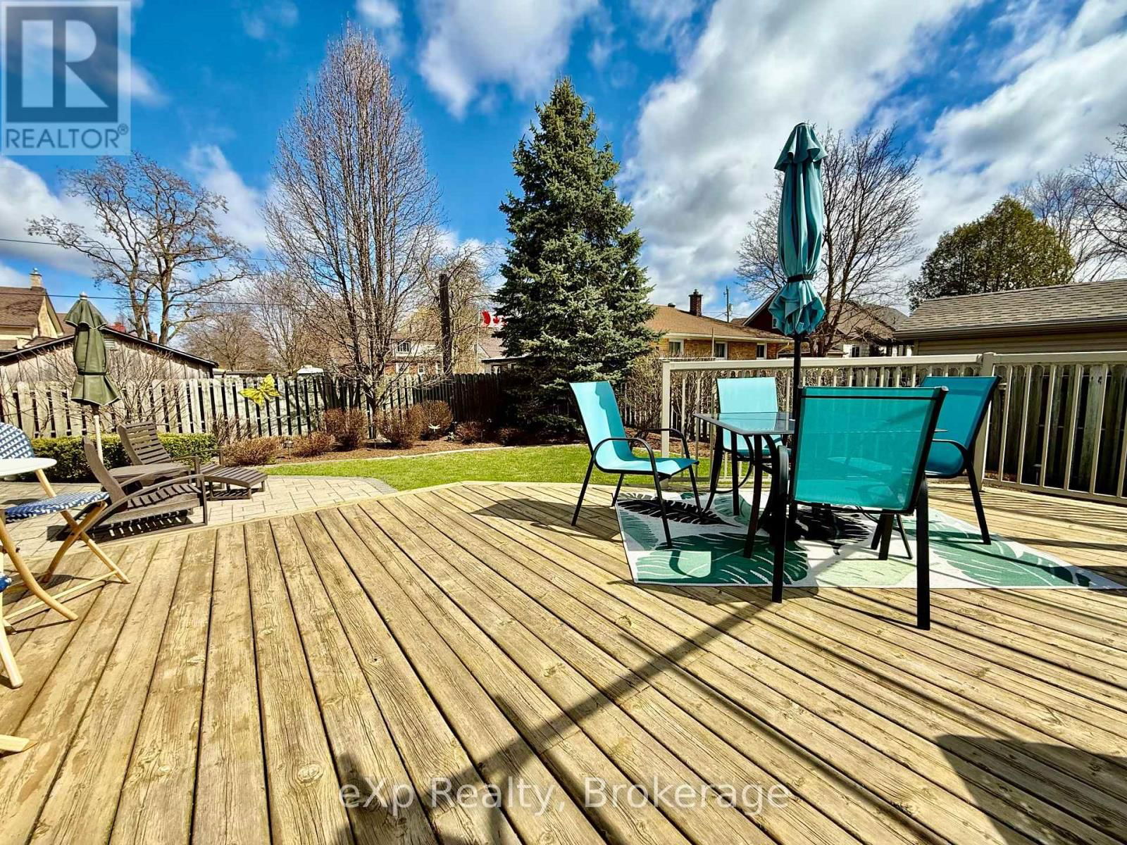 557 12TH AVENUE Image 34