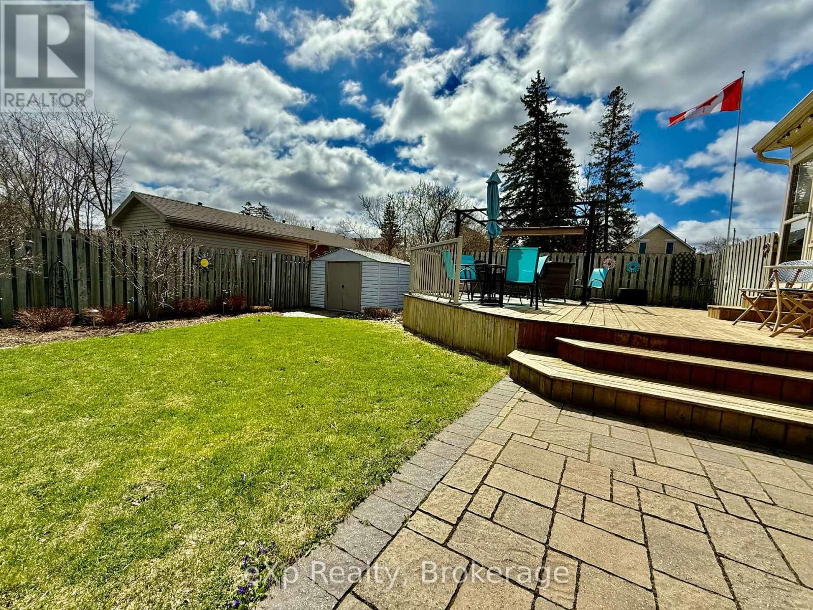 557 12TH AVENUE Image 36
