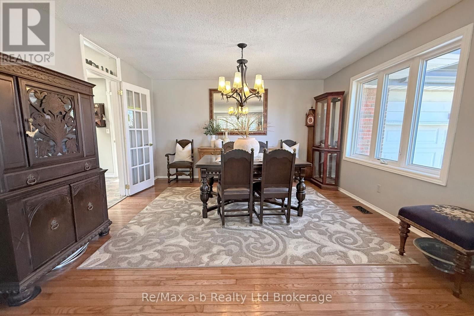 245 BOWER HILL ROAD Image 15