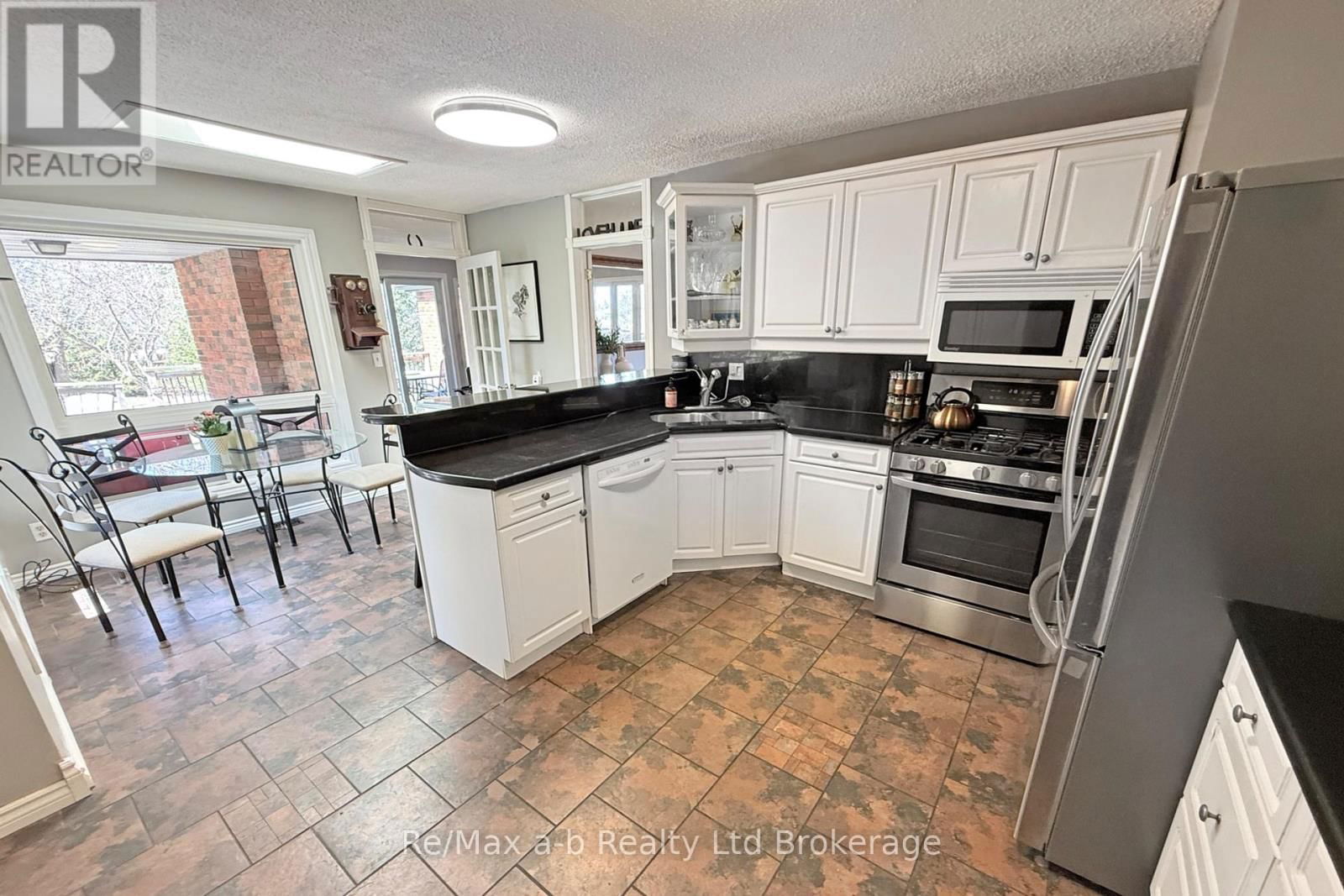 245 BOWER HILL ROAD Image 19