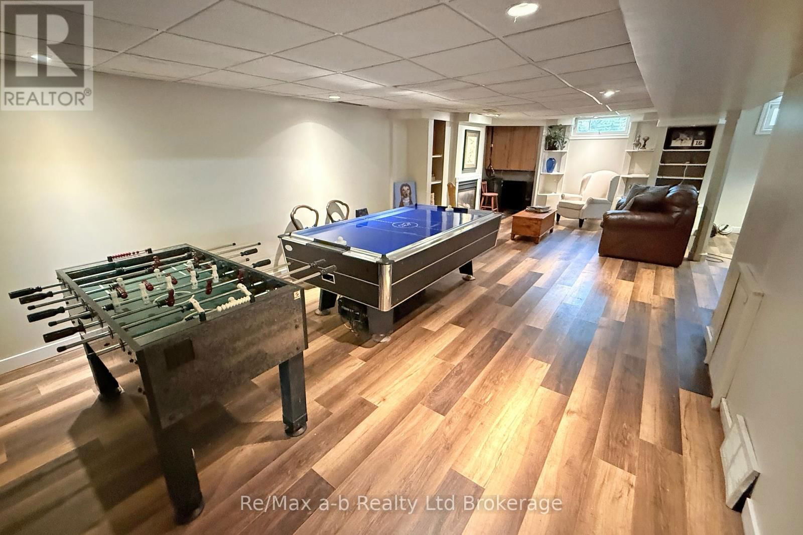 245 BOWER HILL ROAD Image 32