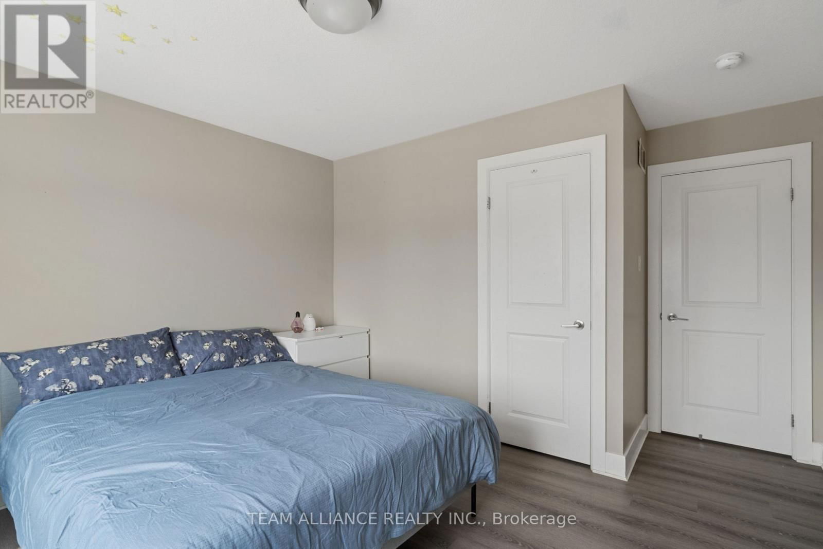 25 QUEENSWAY DRIVE Image 22