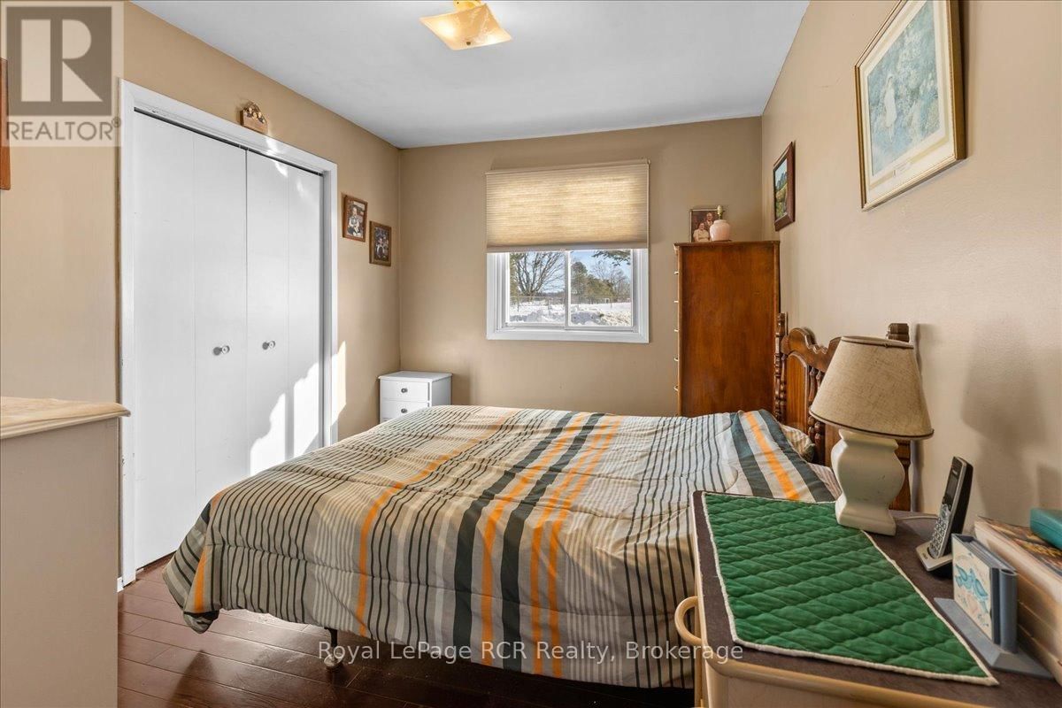 392158 GREY 109 ROAD Image 17