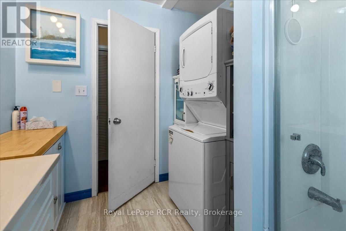 392158 GREY 109 ROAD Image 25