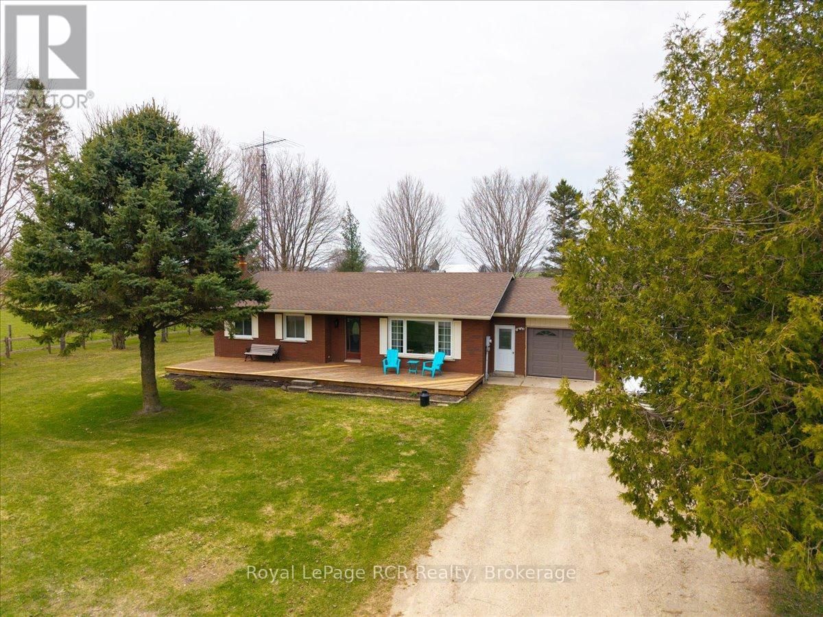 392158 GREY 109 ROAD Image 33
