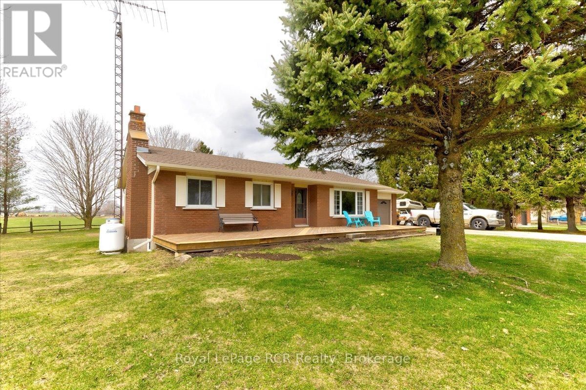 392158 GREY 109 ROAD Image 5