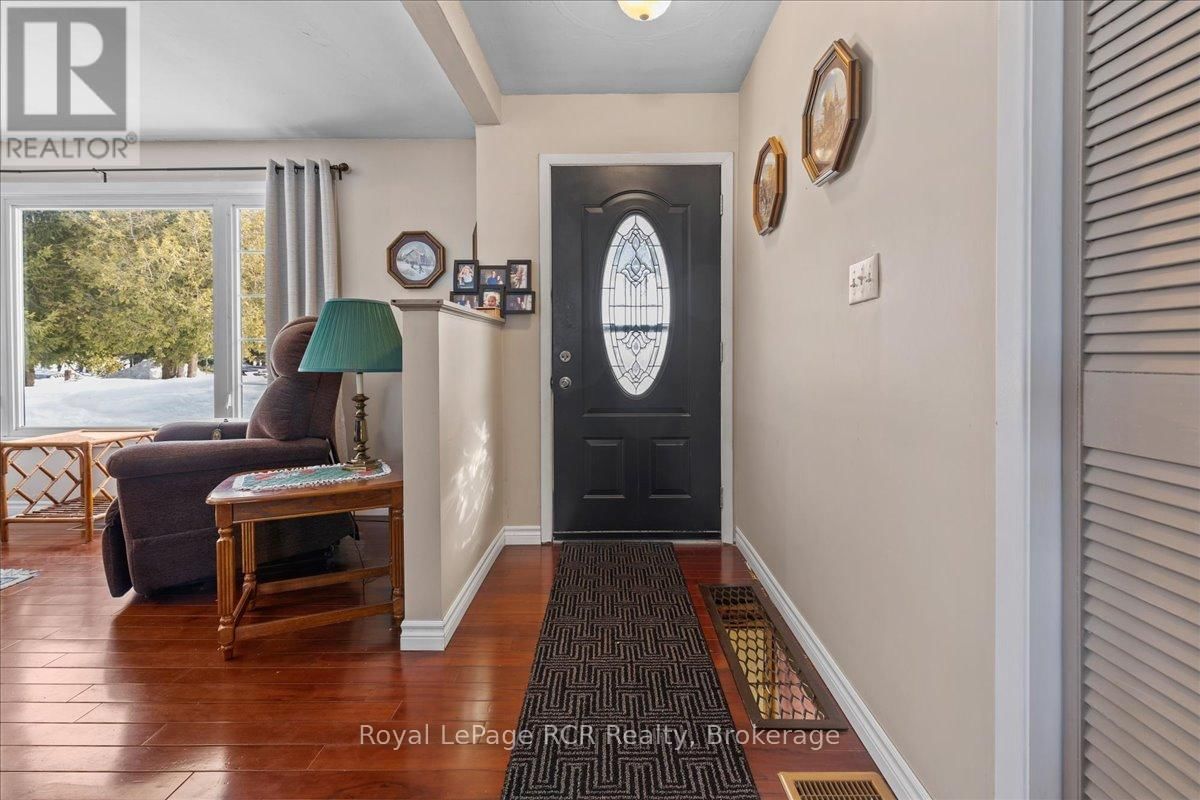 392158 GREY 109 ROAD Image 7