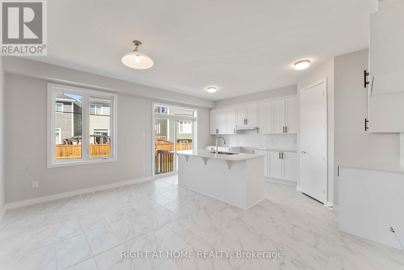 83 HACKAMORE CRESCENT Image 12