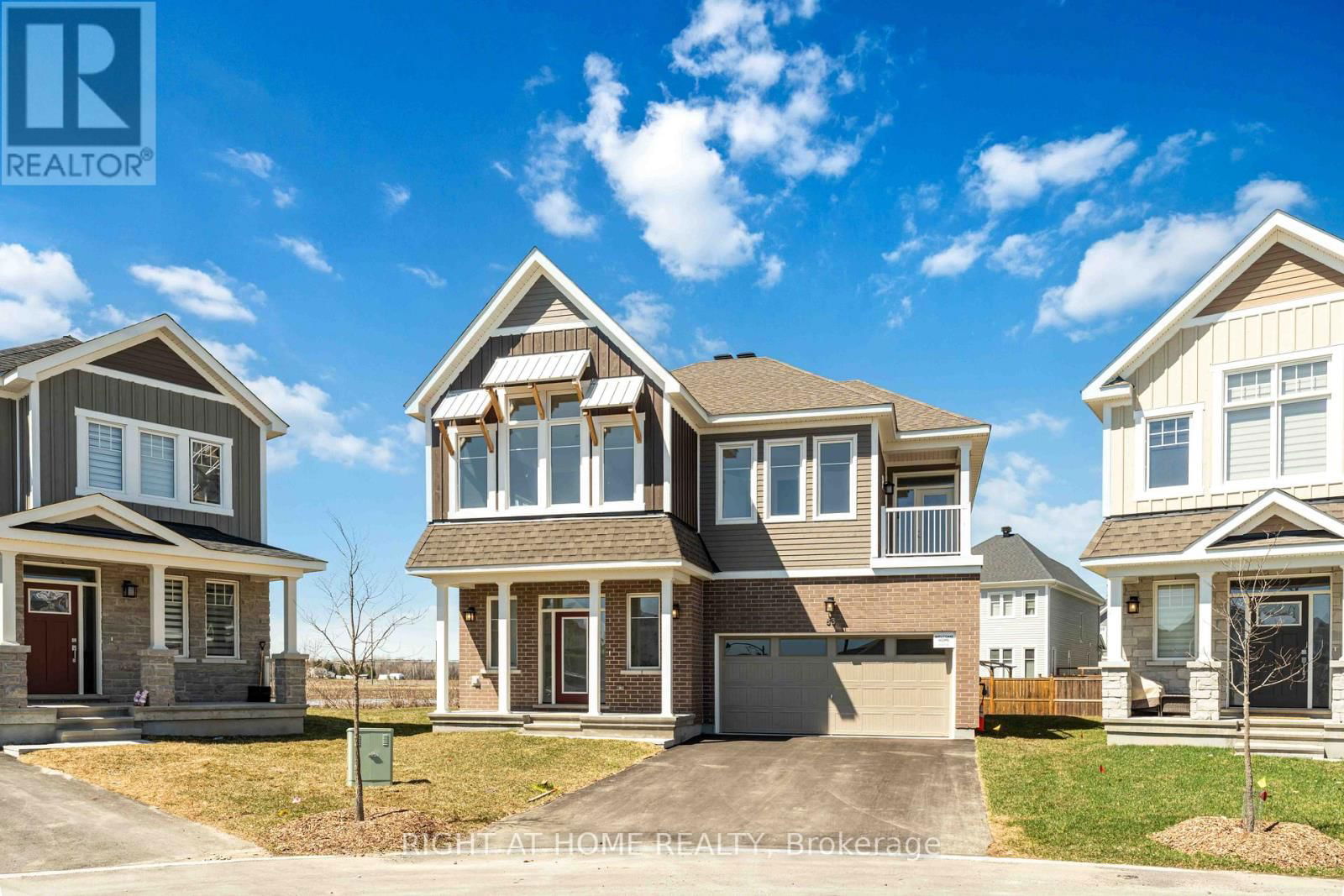83 HACKAMORE CRESCENT Image 2