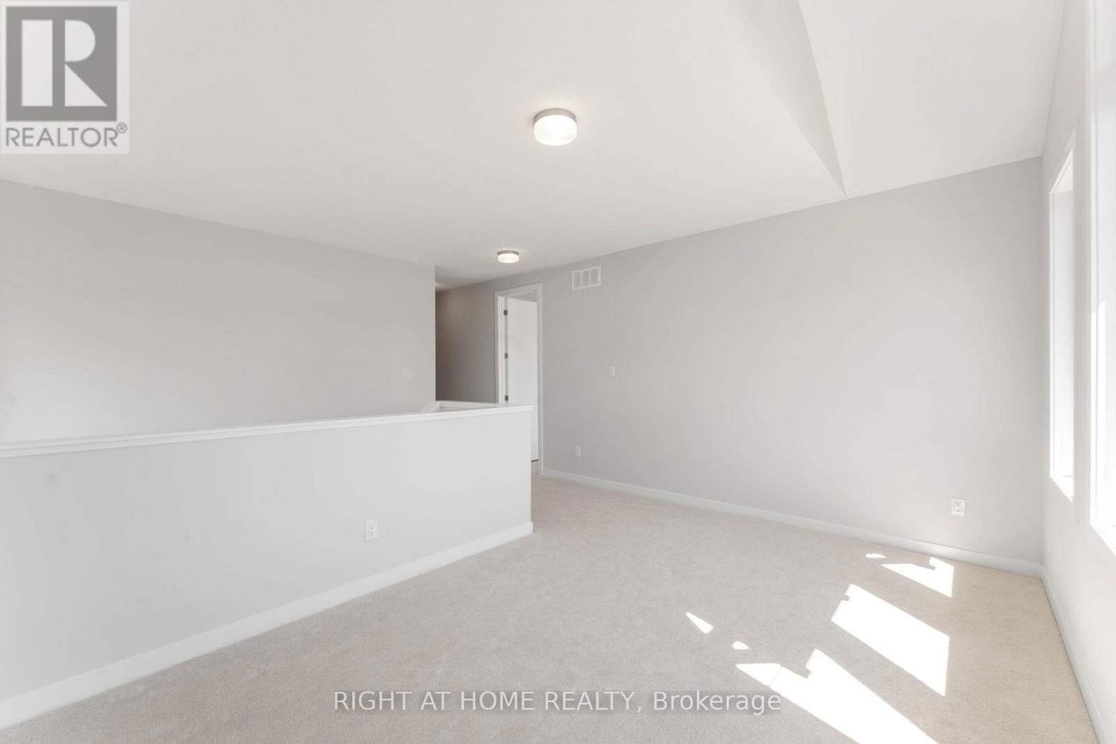 83 HACKAMORE CRESCENT Image 22
