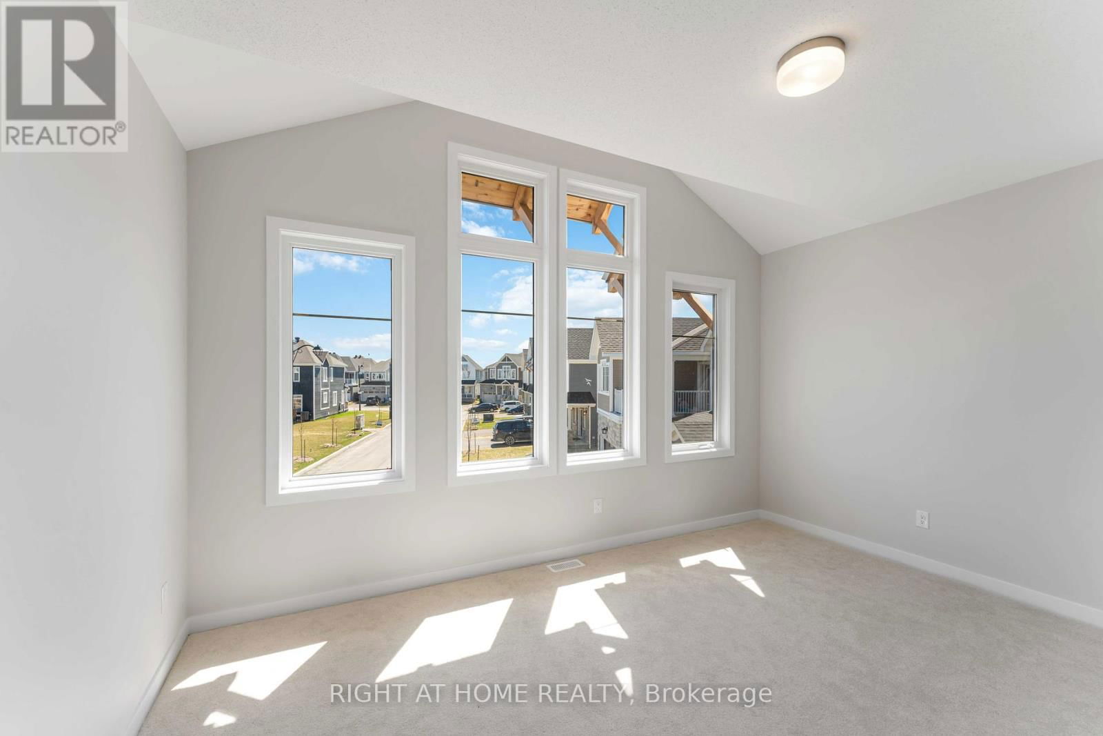 83 HACKAMORE CRESCENT Image 23