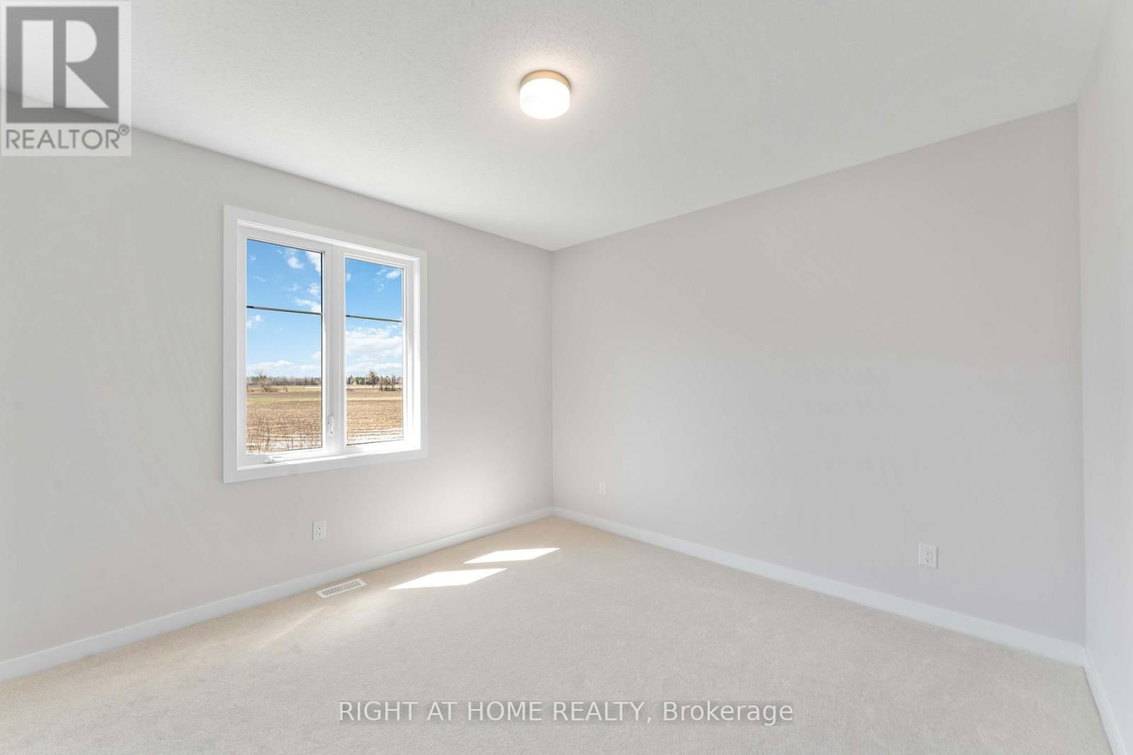 83 HACKAMORE CRESCENT Image 30