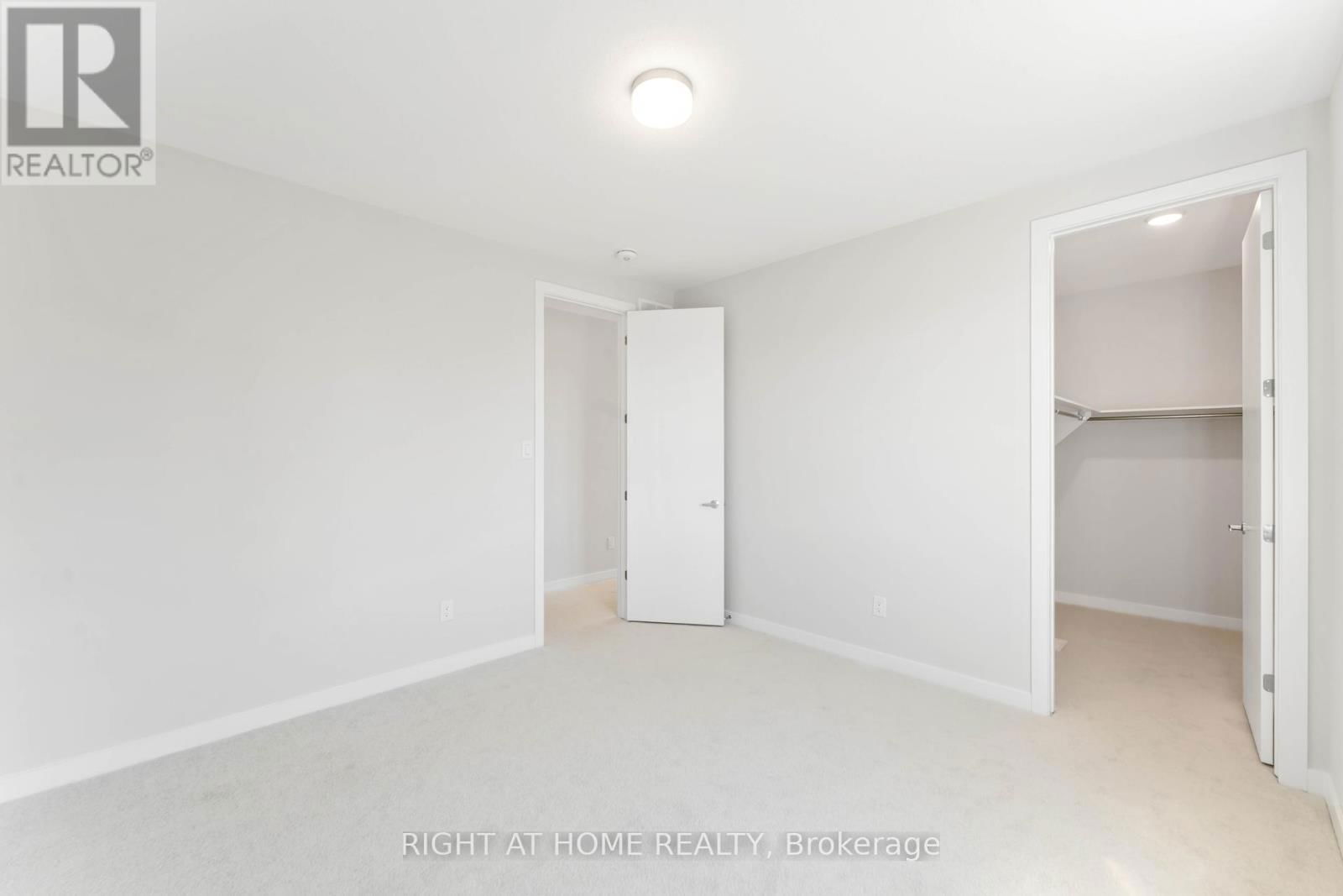 83 HACKAMORE CRESCENT Image 31