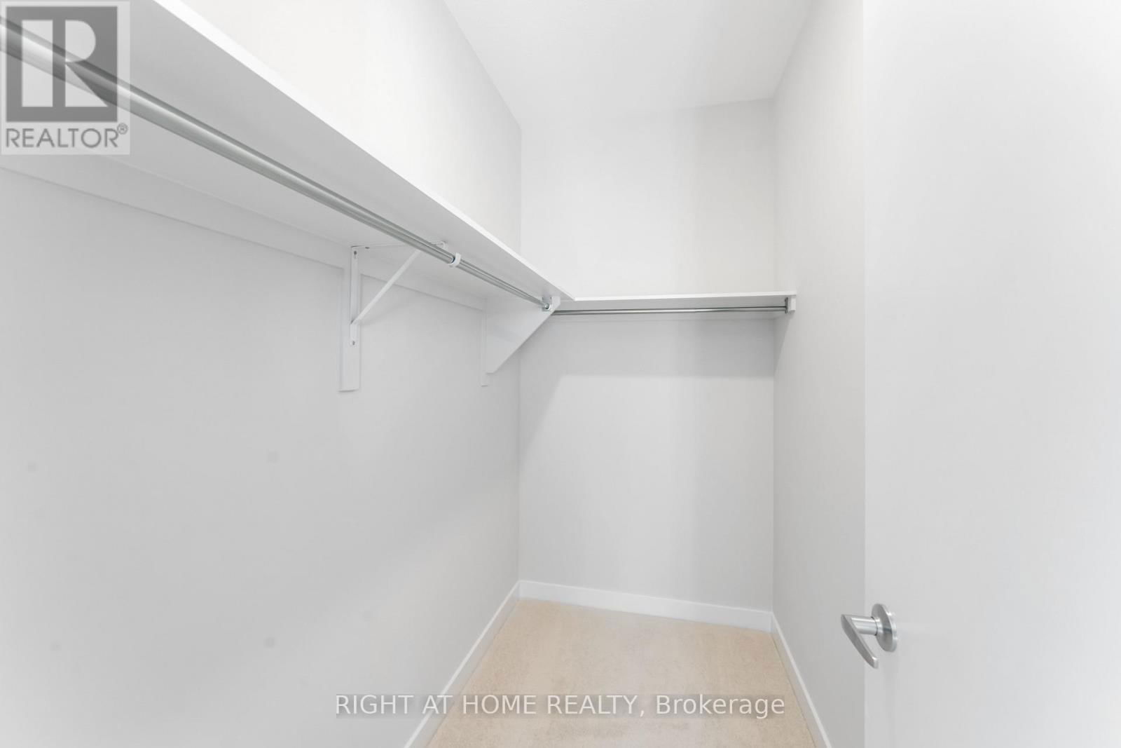 83 HACKAMORE CRESCENT Image 32