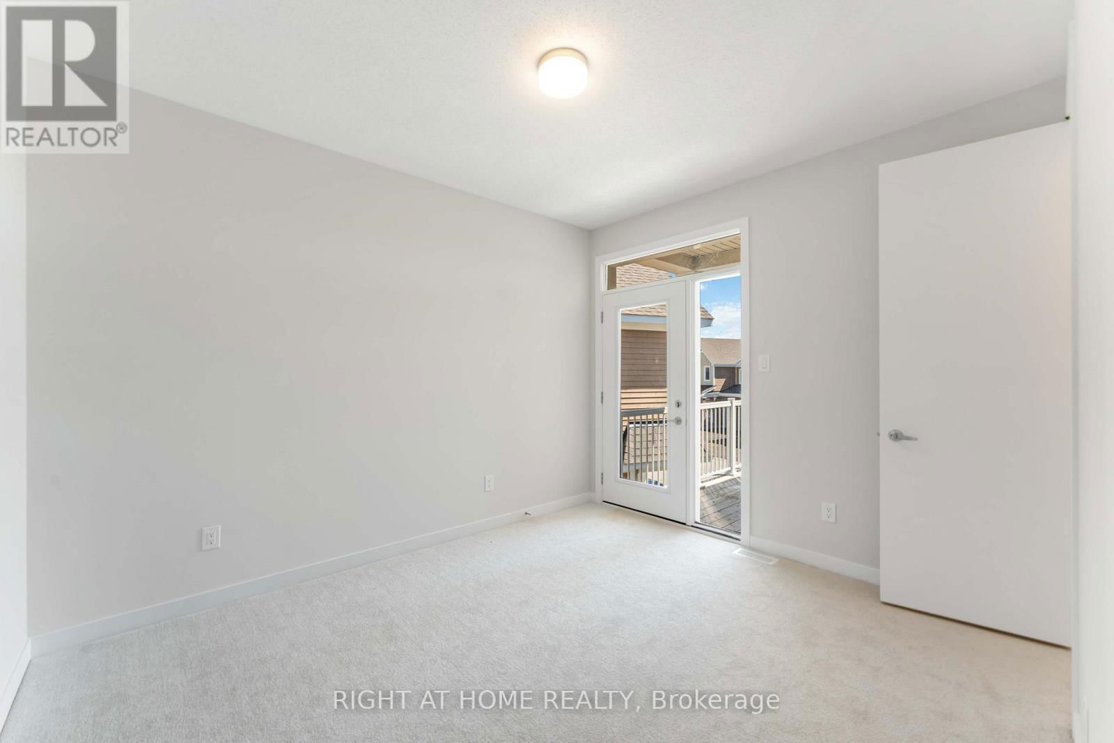 83 HACKAMORE CRESCENT Image 35