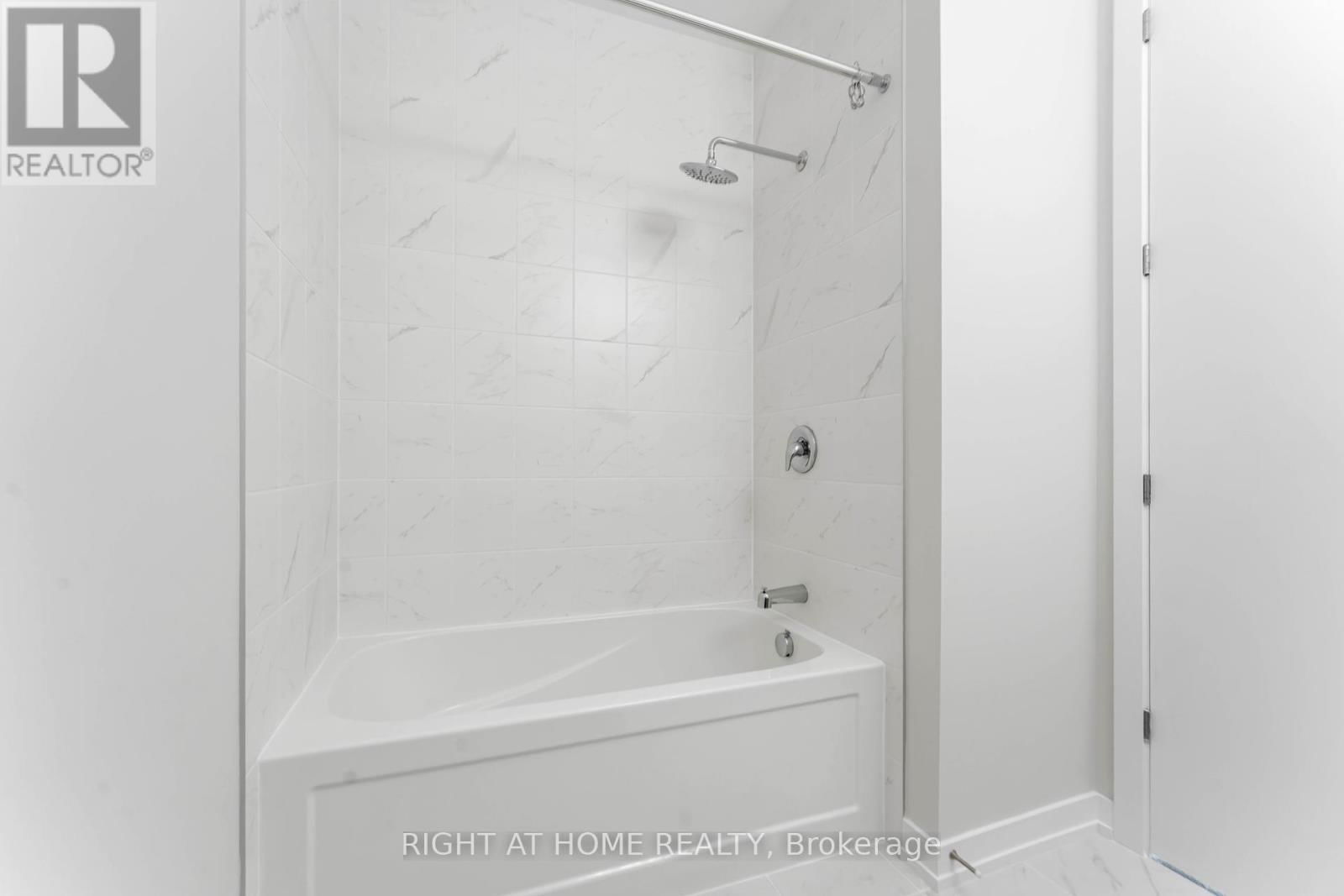 83 HACKAMORE CRESCENT Image 39