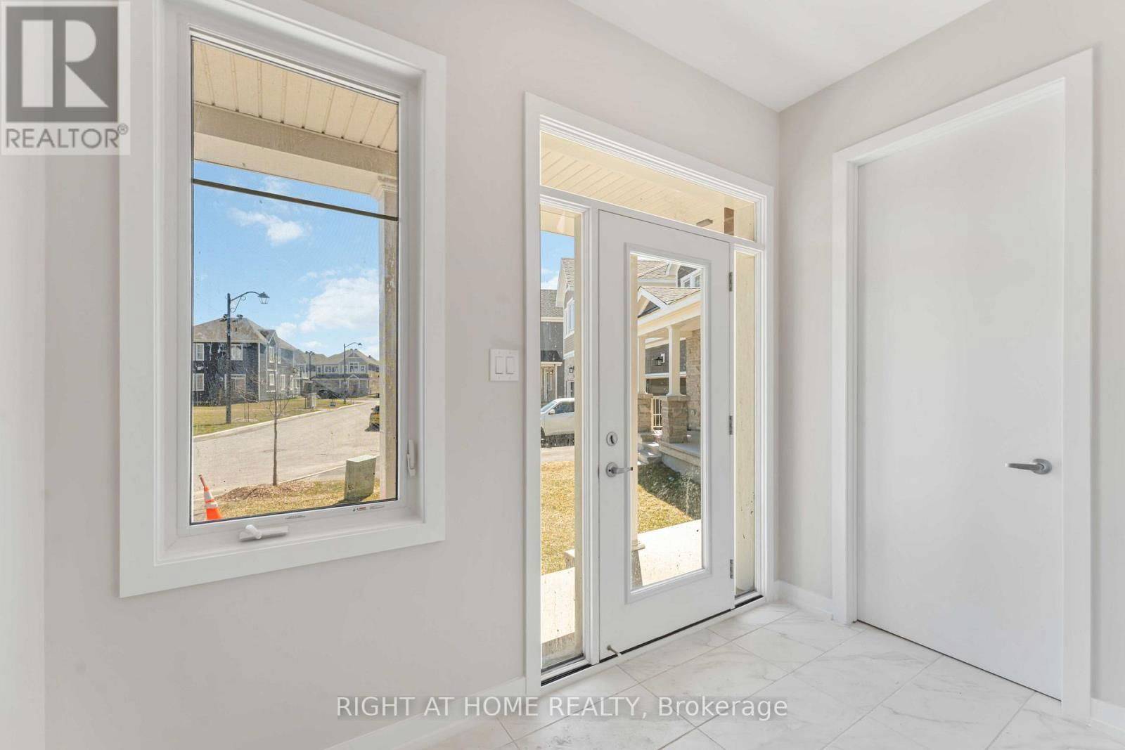 83 HACKAMORE CRESCENT Image 4