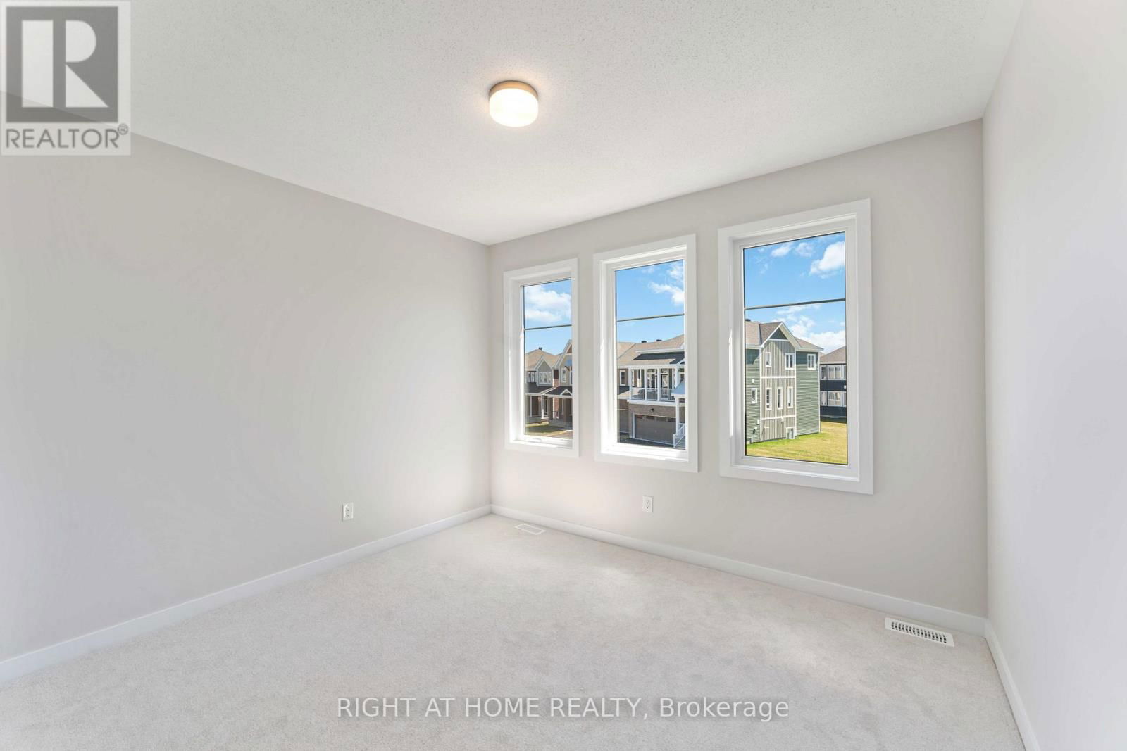 83 HACKAMORE CRESCENT Image 41