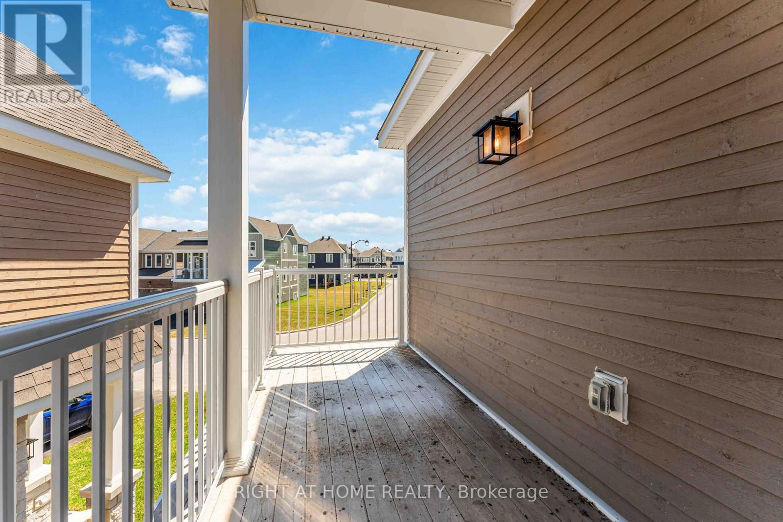 83 HACKAMORE CRESCENT Image 46