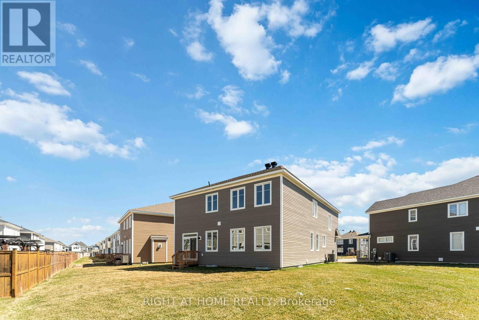 83 HACKAMORE CRESCENT Image 47