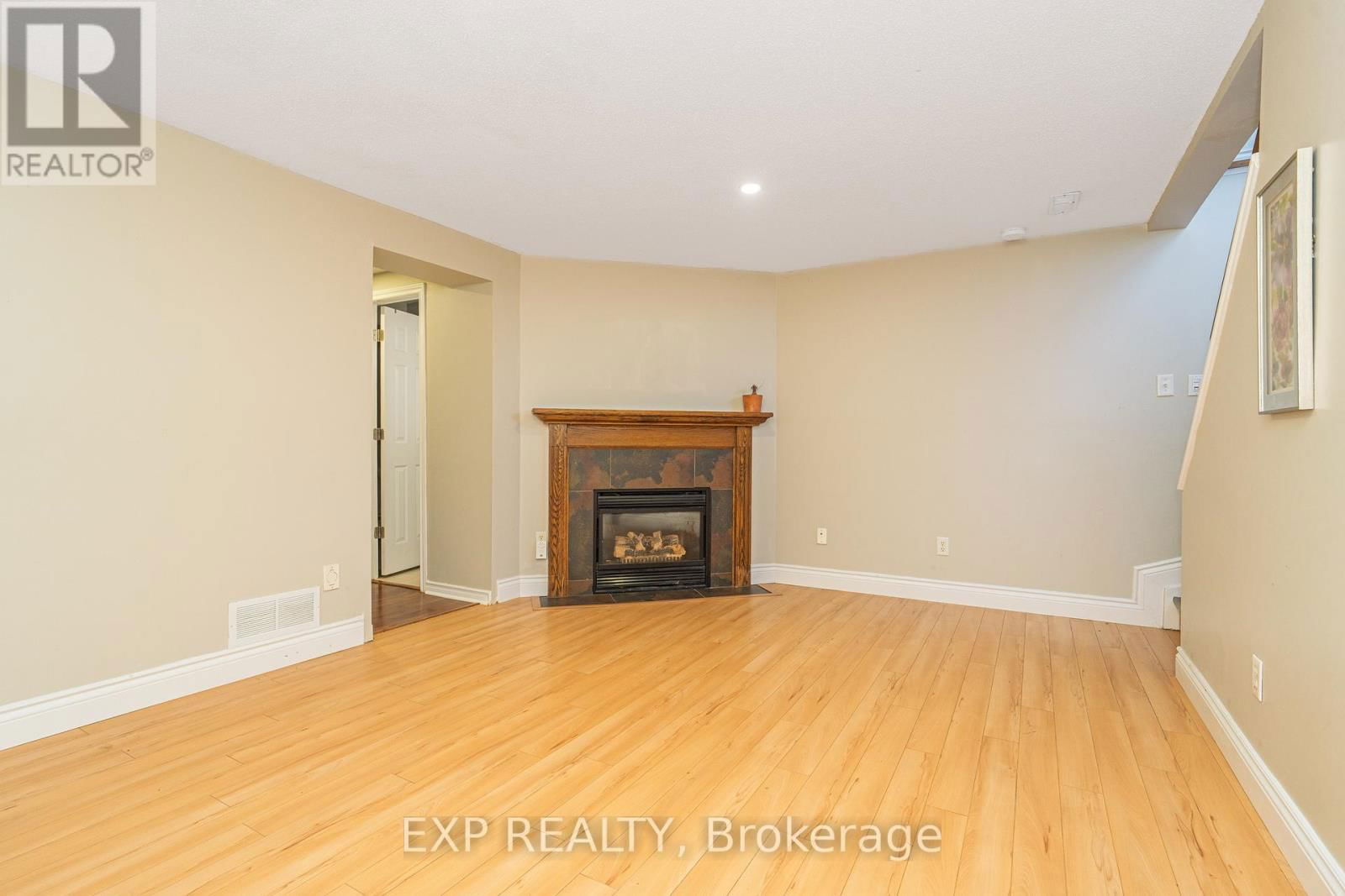1089 BALLANTYNE DRIVE Image 17