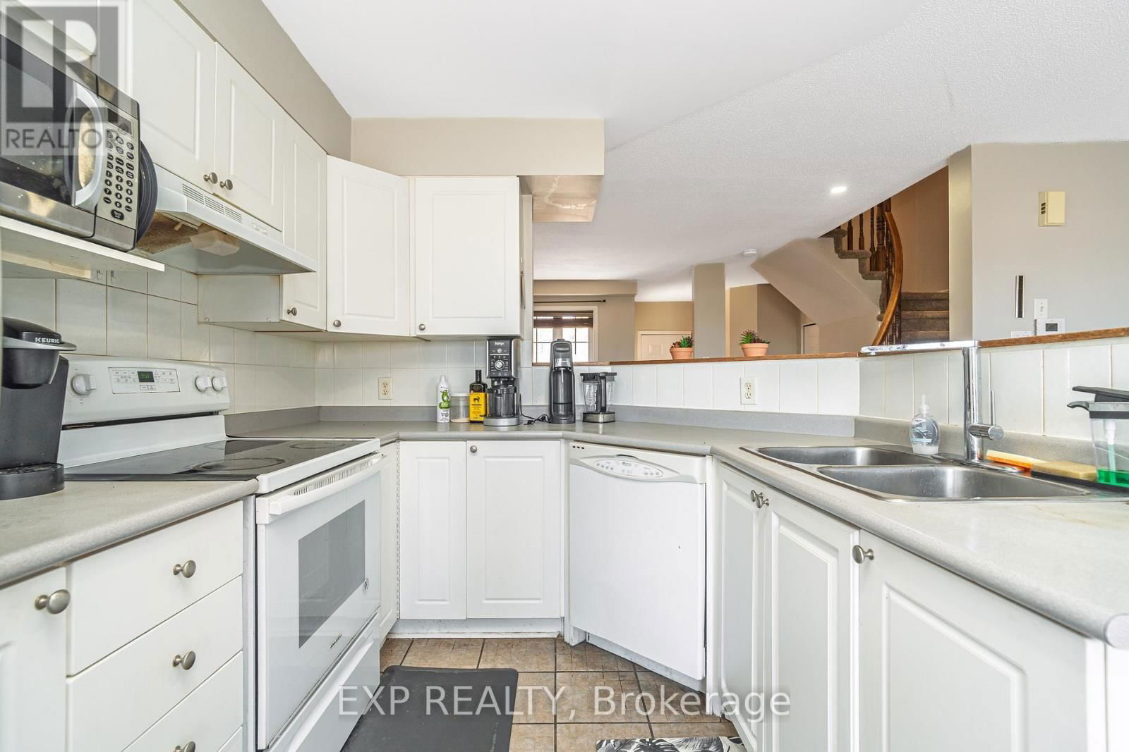 1089 BALLANTYNE DRIVE Image 8